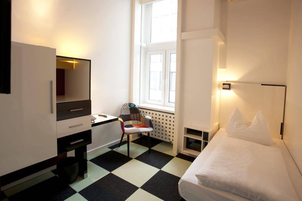 Chambre simple Hotel Cristall Frankfurt